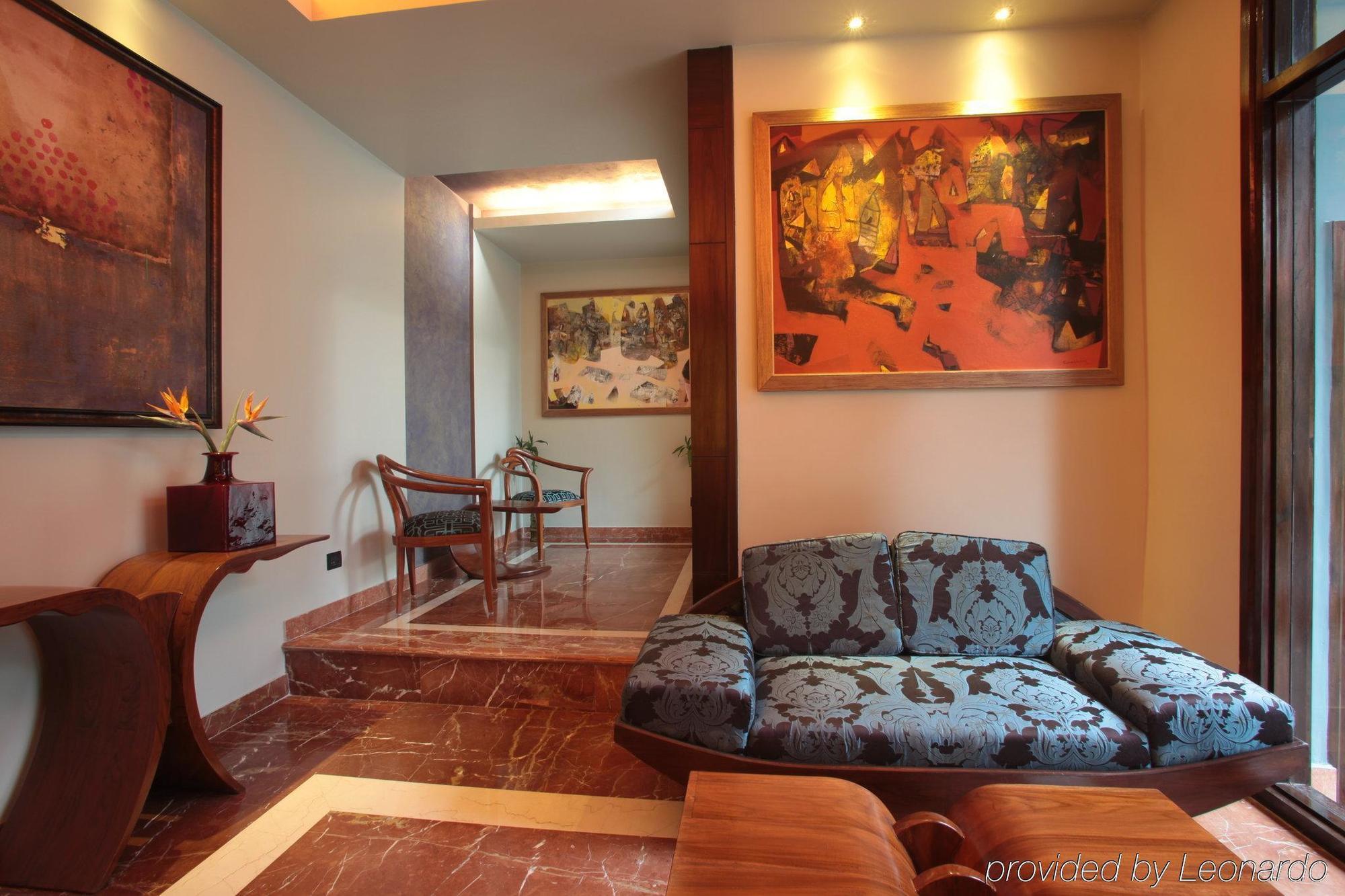 Hotel Justa Mg Road Bangalore Interno foto