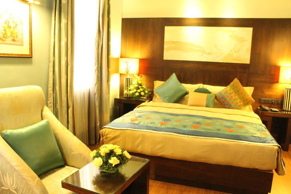 Hotel Justa Mg Road Bangalore Esterno foto