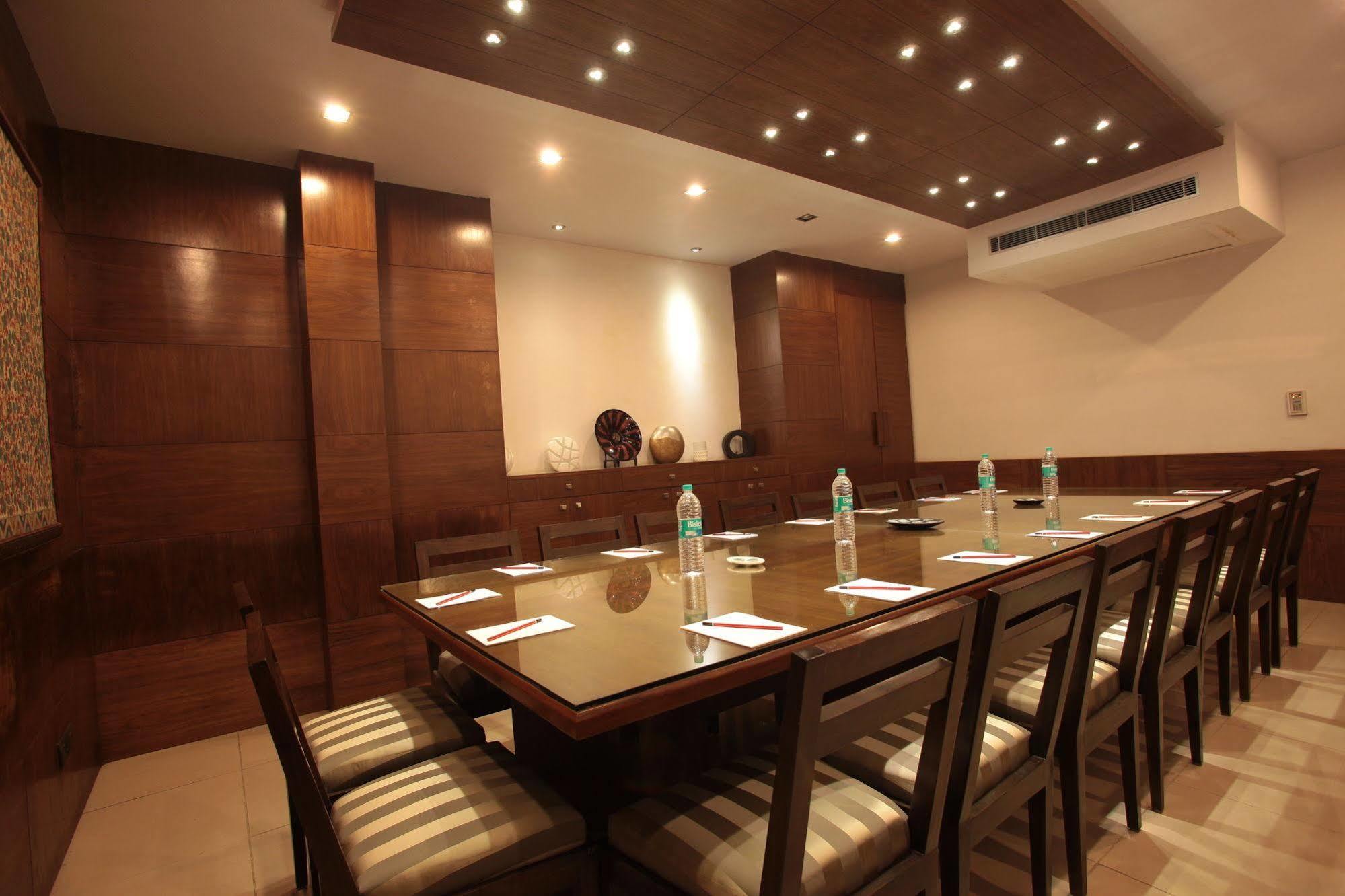 Hotel Justa Mg Road Bangalore Esterno foto