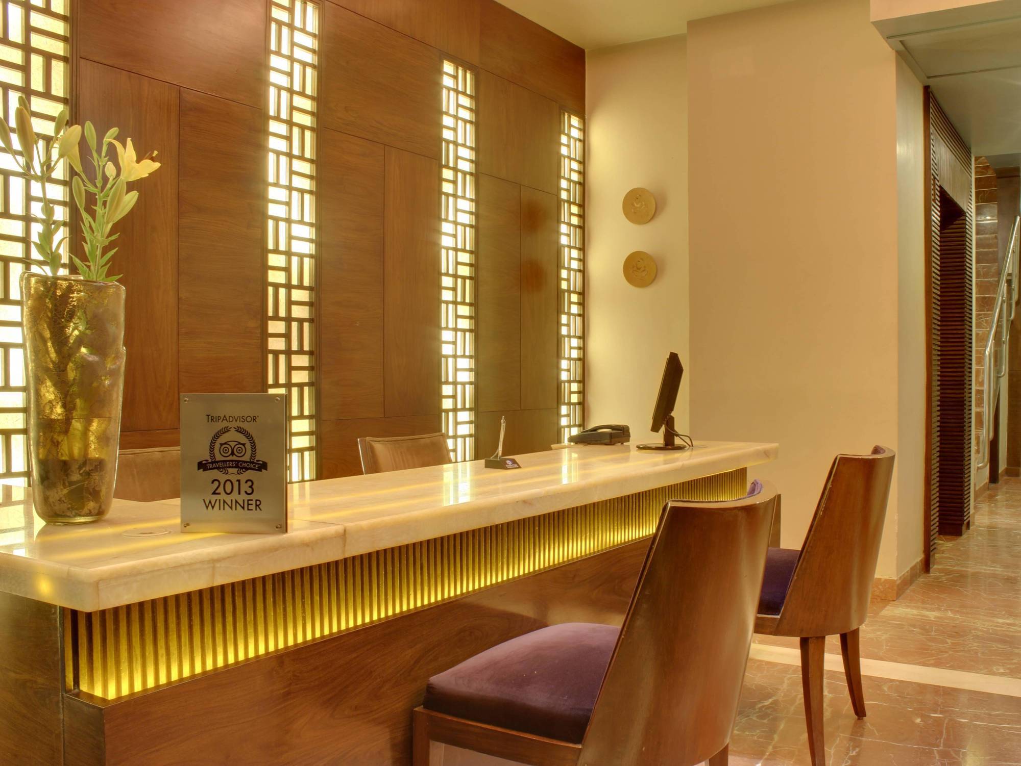 Hotel Justa Mg Road Bangalore Esterno foto